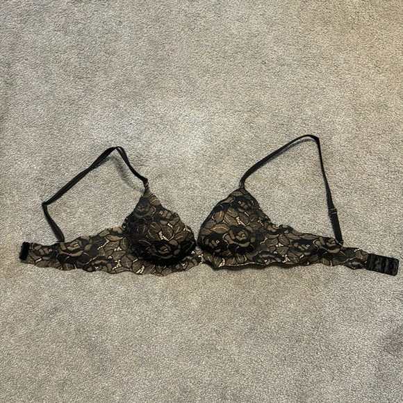 Victoria’s Secret bra - Picture 1 of 3